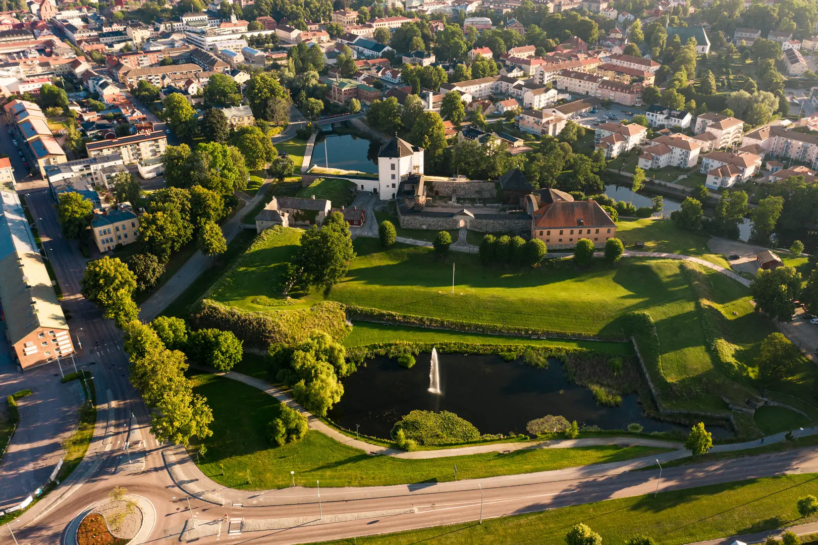 Vy över Ljusdal, där vi arbetar med ventilation i bostäder och fastigheter